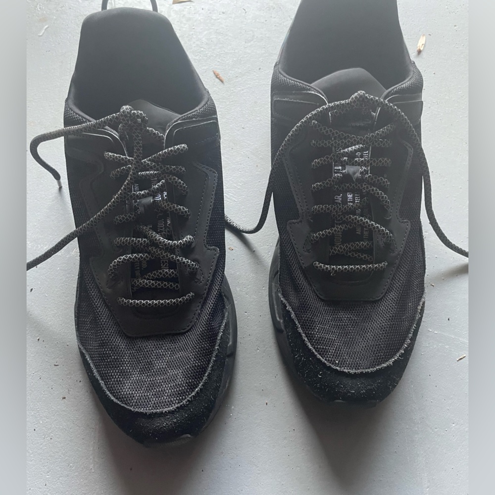 DIESEL ALL BLACK SNEAKERS